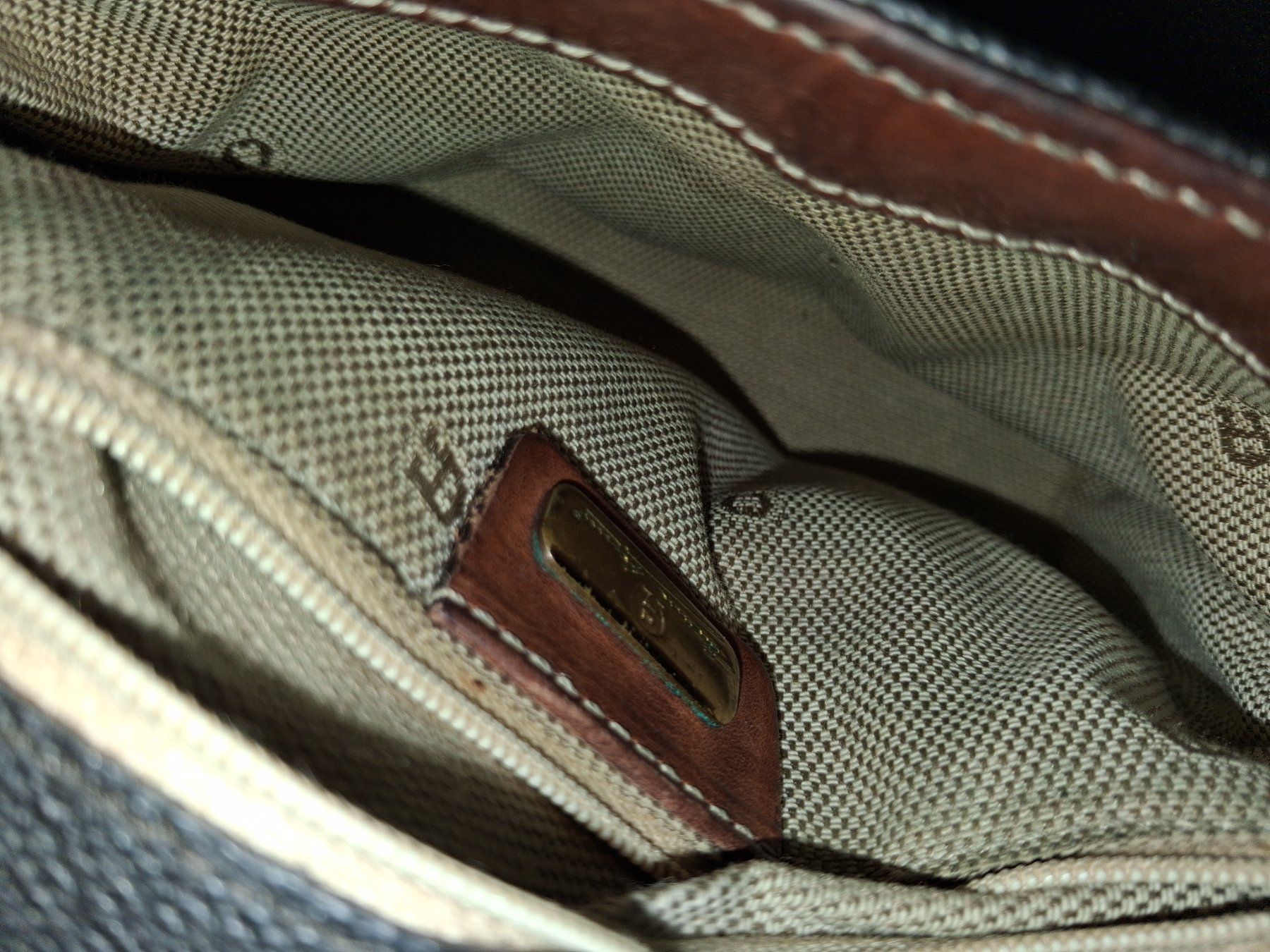 Aigner Borse da donna: AIGNER Tasche – Usato da Wetzikon ZH venduto da med_2y76 9