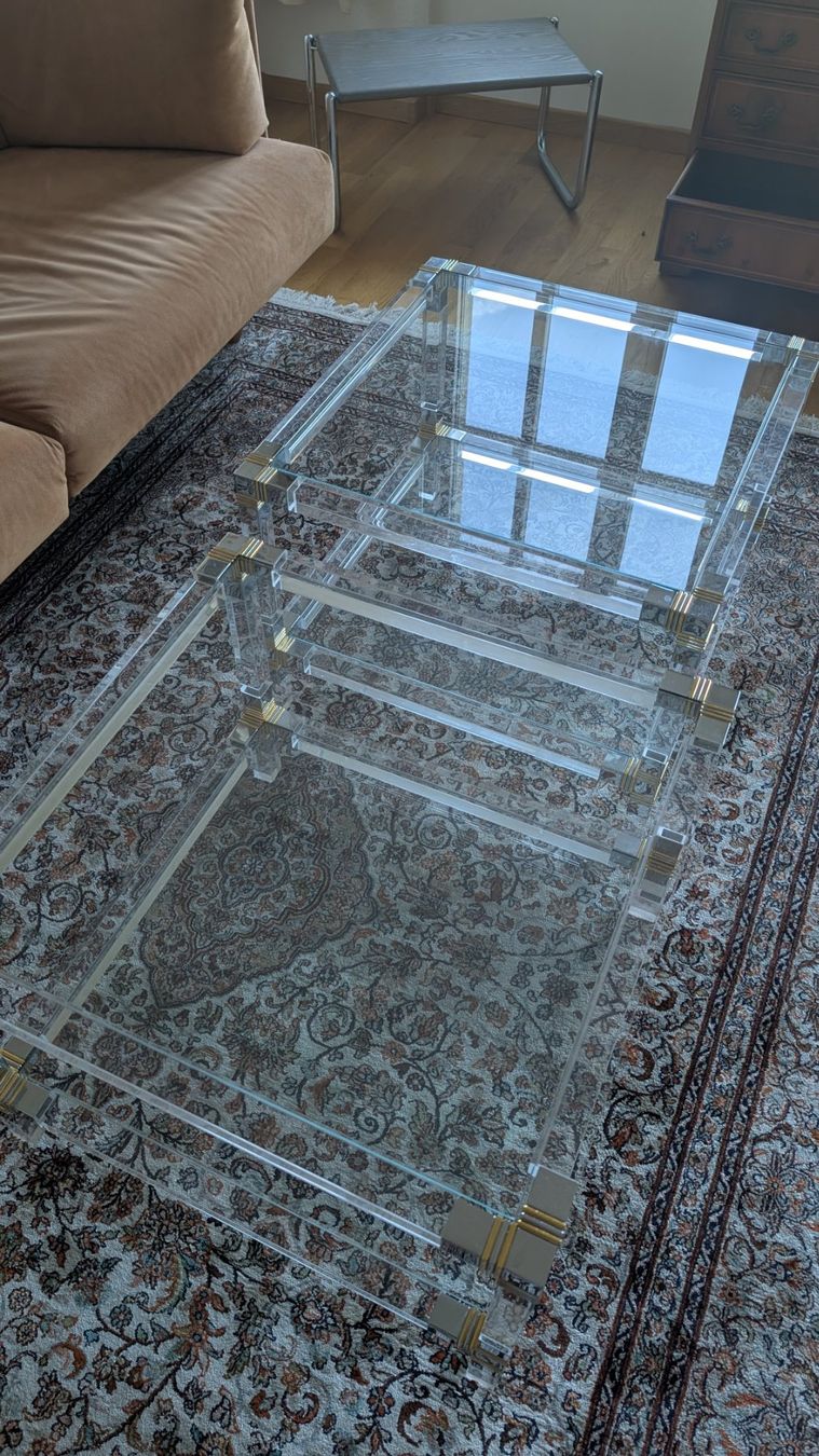 Tables: Zwei Kunstglastische mit Glasplatten – D'occasion à Ittigen par stoney63
