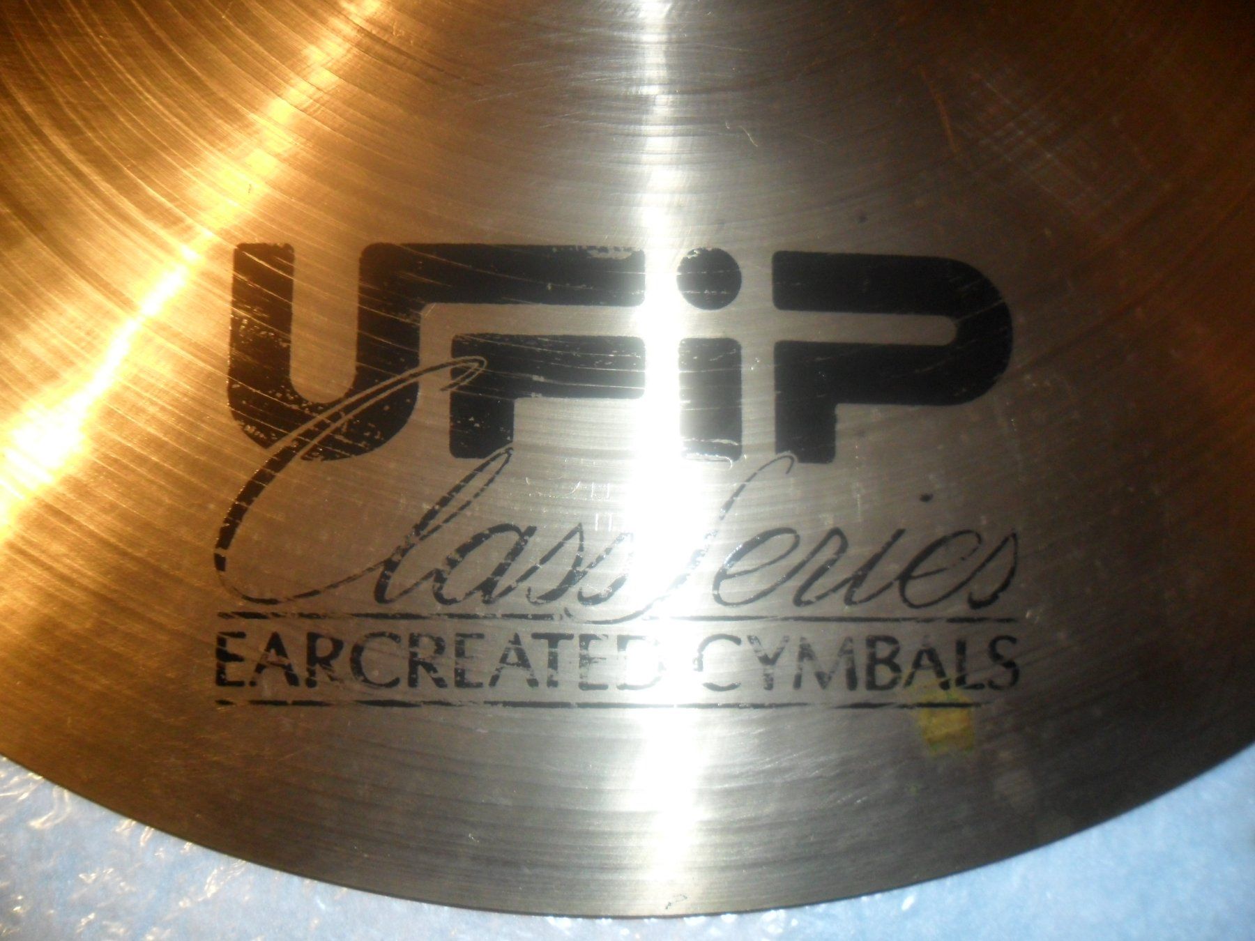 Musikinstrumente: UFIP Class Series Crash 16" – Gebraucht aus Aesch BL von isc_85jd 1