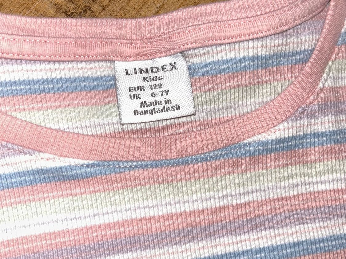 Camicette, T-shirt & Top: T-Shirt Lindex 122/128 – Usato da Safenwil venduto da 2hand_aber_wertvoll 1