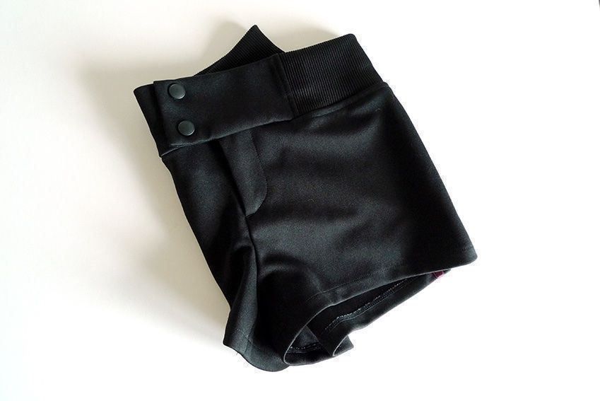 Pantaloni: Y-3 Shorts – Nuovo (secondo la descrizione) da Zürich venduto da Supetar 6
