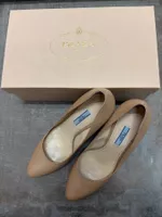 Prada Pumps, Leder beige, mit Originalbox