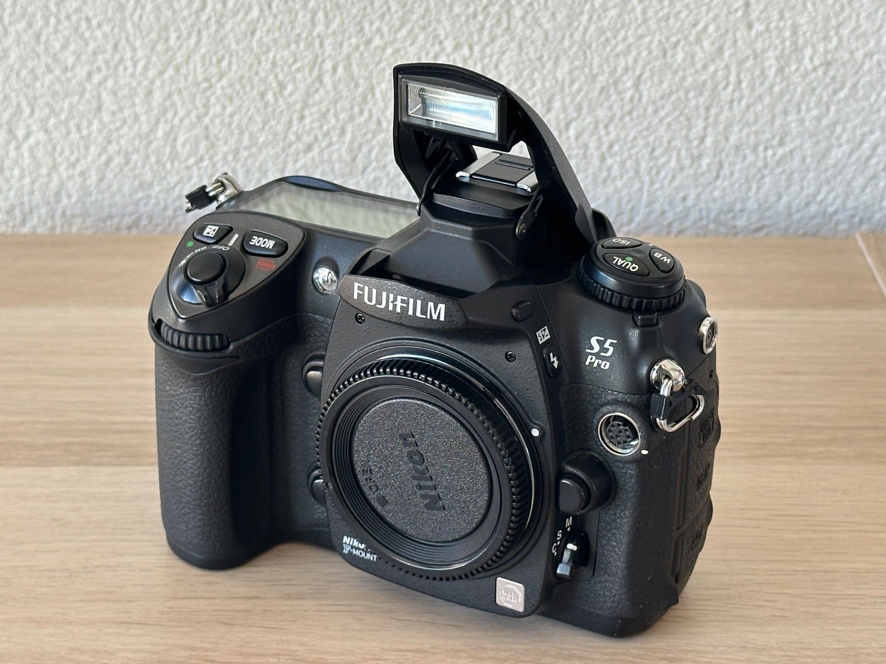 Fujifilm Fotocamera: Fujifilm S5 Pro (rare) – Usato da Gilly venduto da rob_5prn