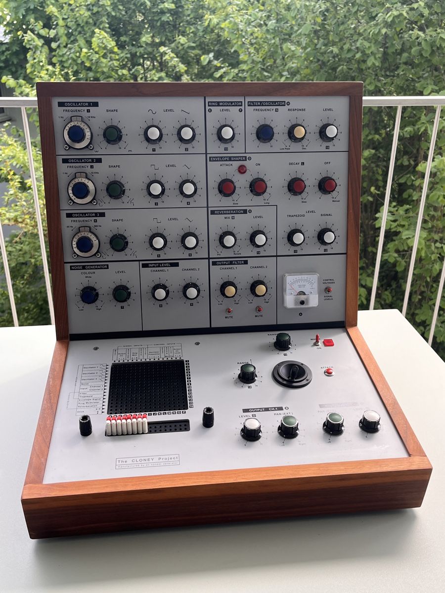 Instruments de musique: EMS VCS3 / Cloney – D'occasion à Lausanne par electrogate