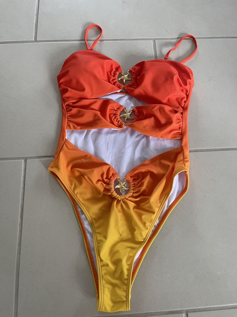 Costumi da bagno & Bikini: Sommer-Badeanzug mit Cut-Outs Gr. M – Nuovo e nell'imballaggio originale da Bassersdorf venduto da Sandy456