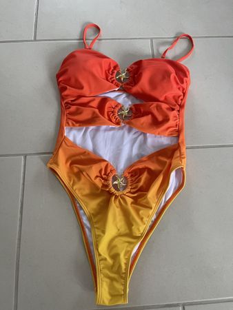 Sommer-Badeanzug mit Cut-Outs Gr. M