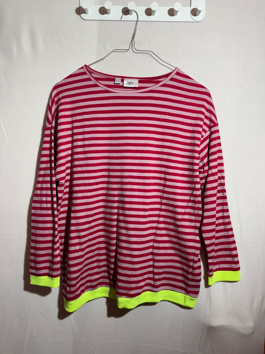 Maglioni & Felpe: Gestreifter Pullover von Bonprix Gr. 40/42 100%Baumwolle – Usato da Grosswangen venduto da second_hand_dress