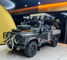 Modellauto 1:24 Land Rover Defender aus Metall