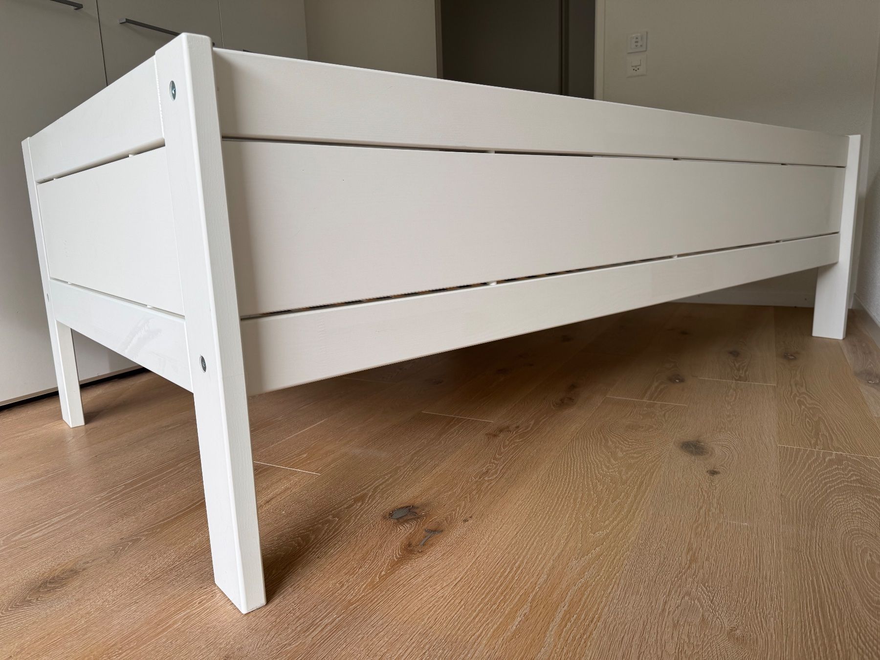 Lifetime Brands Letti: Halbhohes Bett Lifetime, weiss/hellgrau – Usato da Zug venduto da ducky77 8