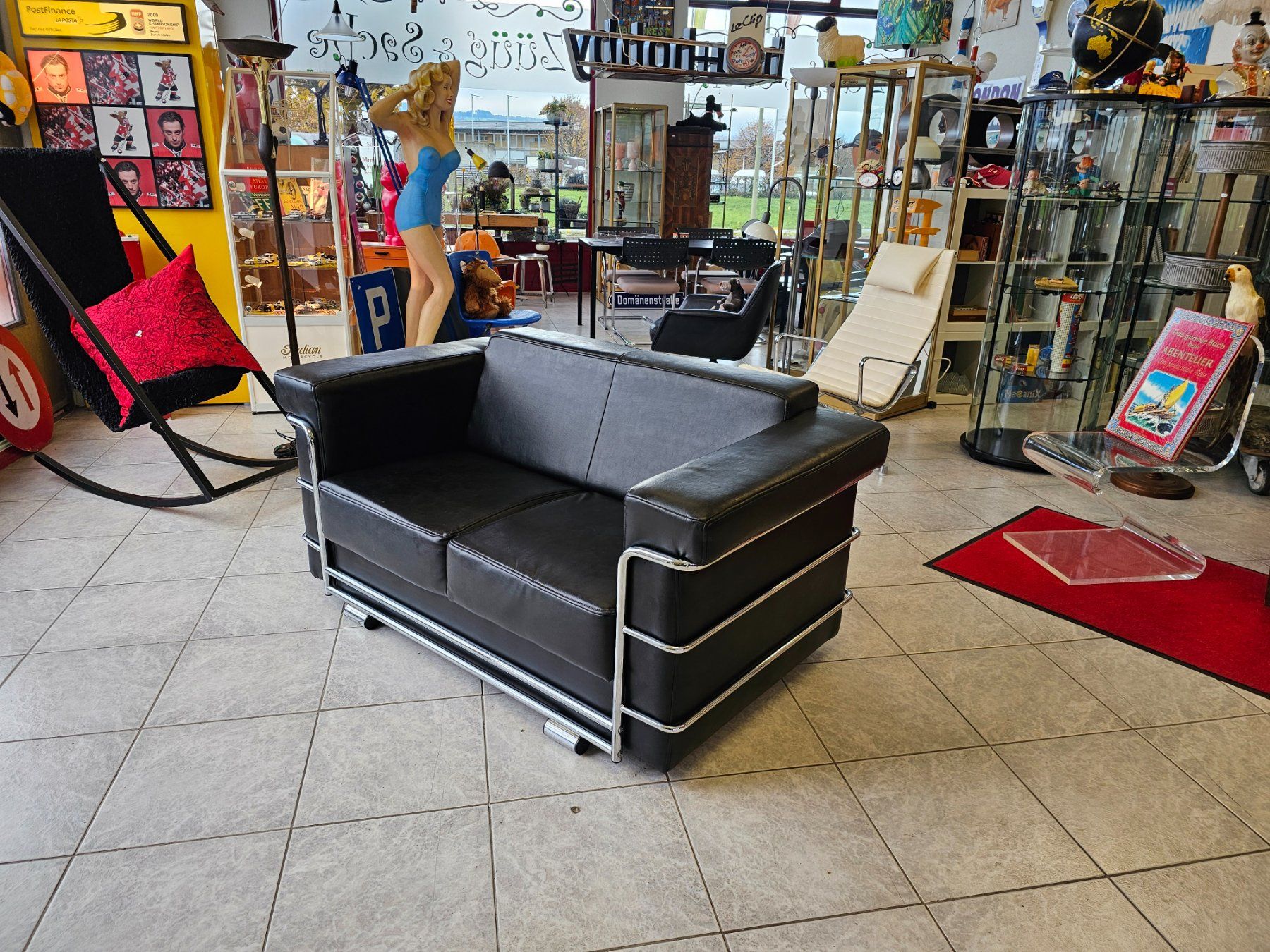 Sofas: Le Corbusier Replika Sofa Bauhaus Couch Schwarz Chrom – Gebraucht aus Nottwil von  6