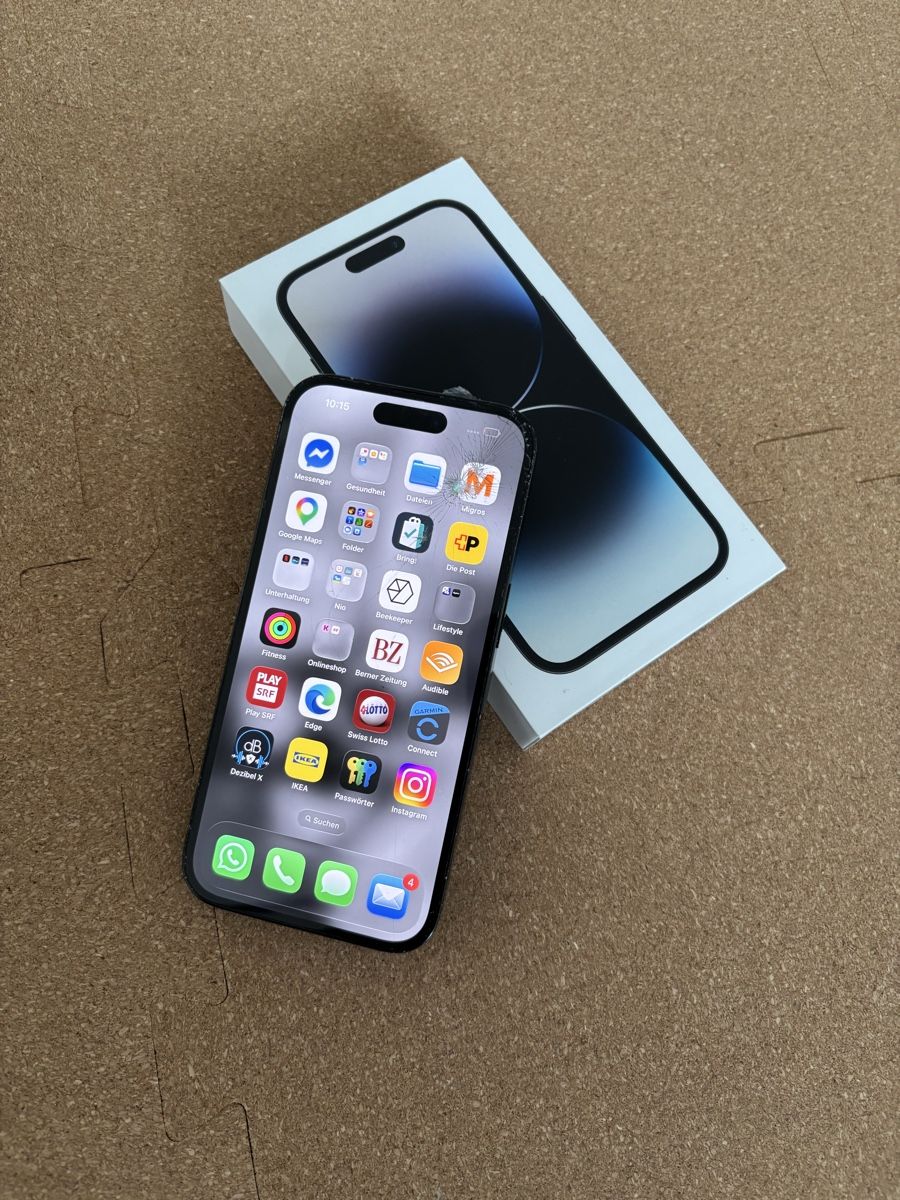Apple Telefoni cellulari / Smartphones: iPhone 14 Pro / 128Gb / Schwarz – Usato da Huttwil venduto da warpBOY