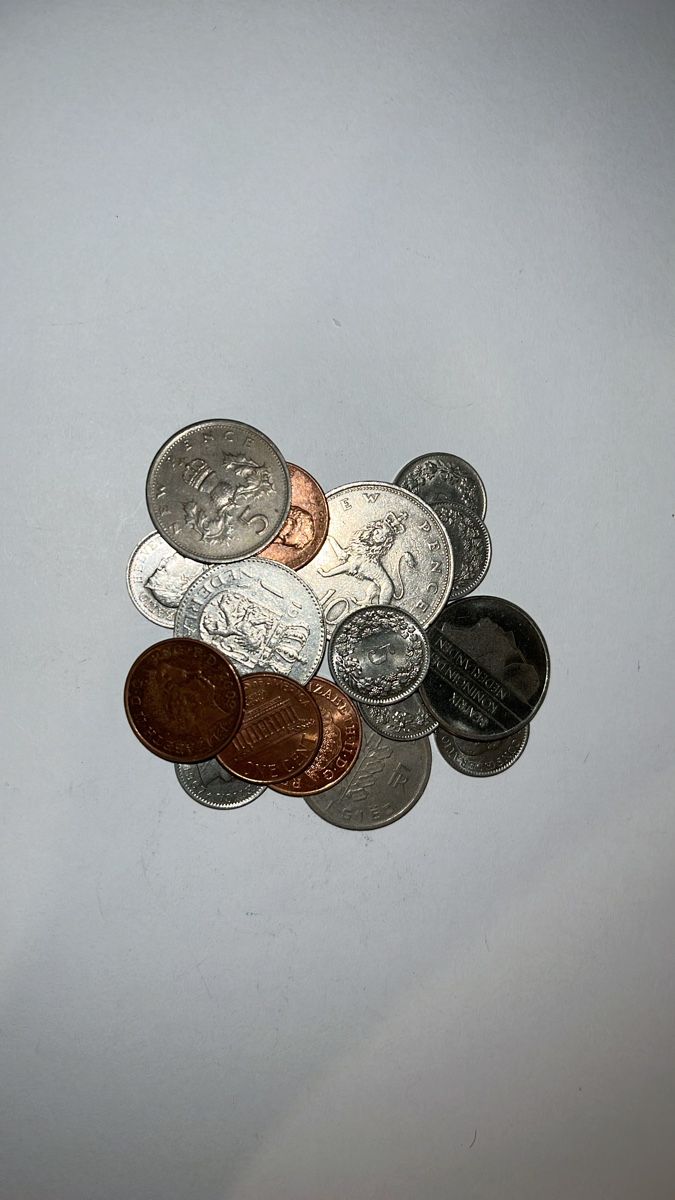 Tutti le monete: Lot de monnaie du monde – Nuovo (secondo la descrizione) da Noville venduto da mat_hy52