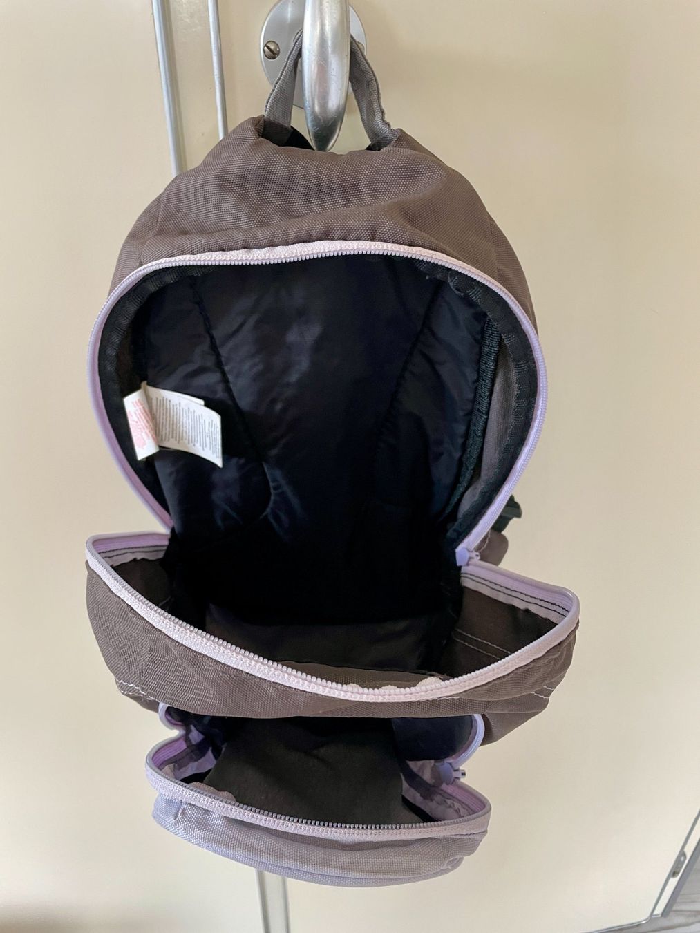Decathlon Zaini: Sac Quechua 10l – Usato da Gais venduto da ann_5jlh 1