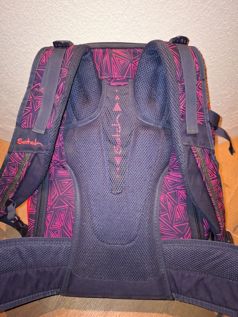 Satch Borse & Zaini: Satch Schulrucksack Pink Bermuda – Usato da Effretikon venduto da Pitm 1