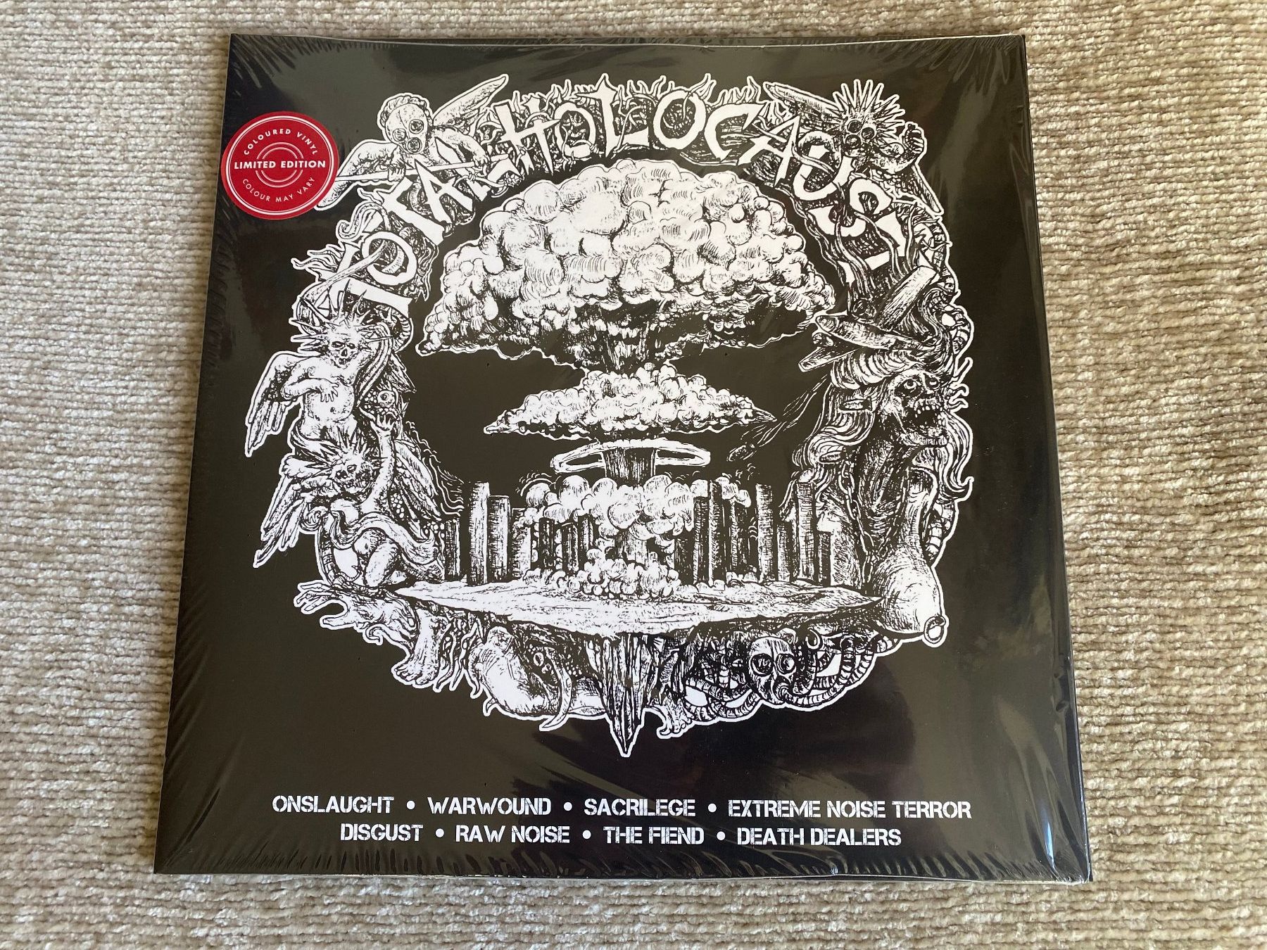 Schallplatten: Various – Total Holocaust / 2 LPs Splatter – Neu (gemäss Beschreibung) aus Basel von Dinosauce 1
