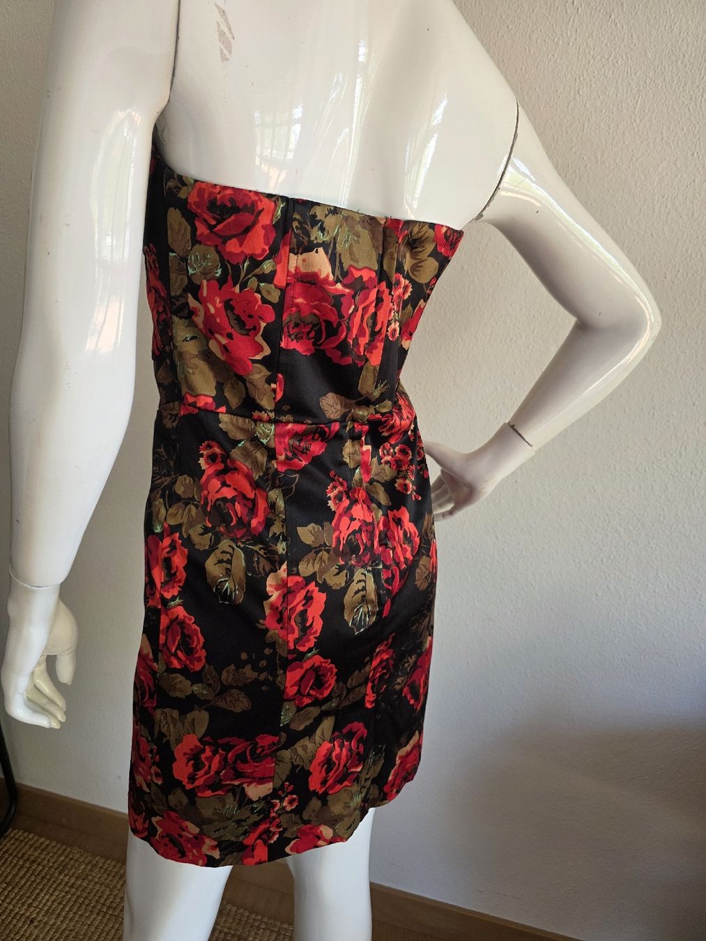 Zebra Vestiti: Abito bustier Zebra taglia M con rose rosse -  – Usato da Massagno venduto da let_6pgs 1
