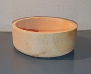Handgedrechselte Schale aus Arvenholz