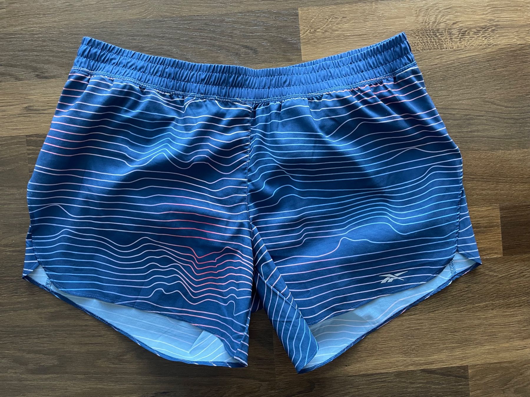Reebok Pantaloni: Short Reebok – Usato da Olten venduto da B3ren