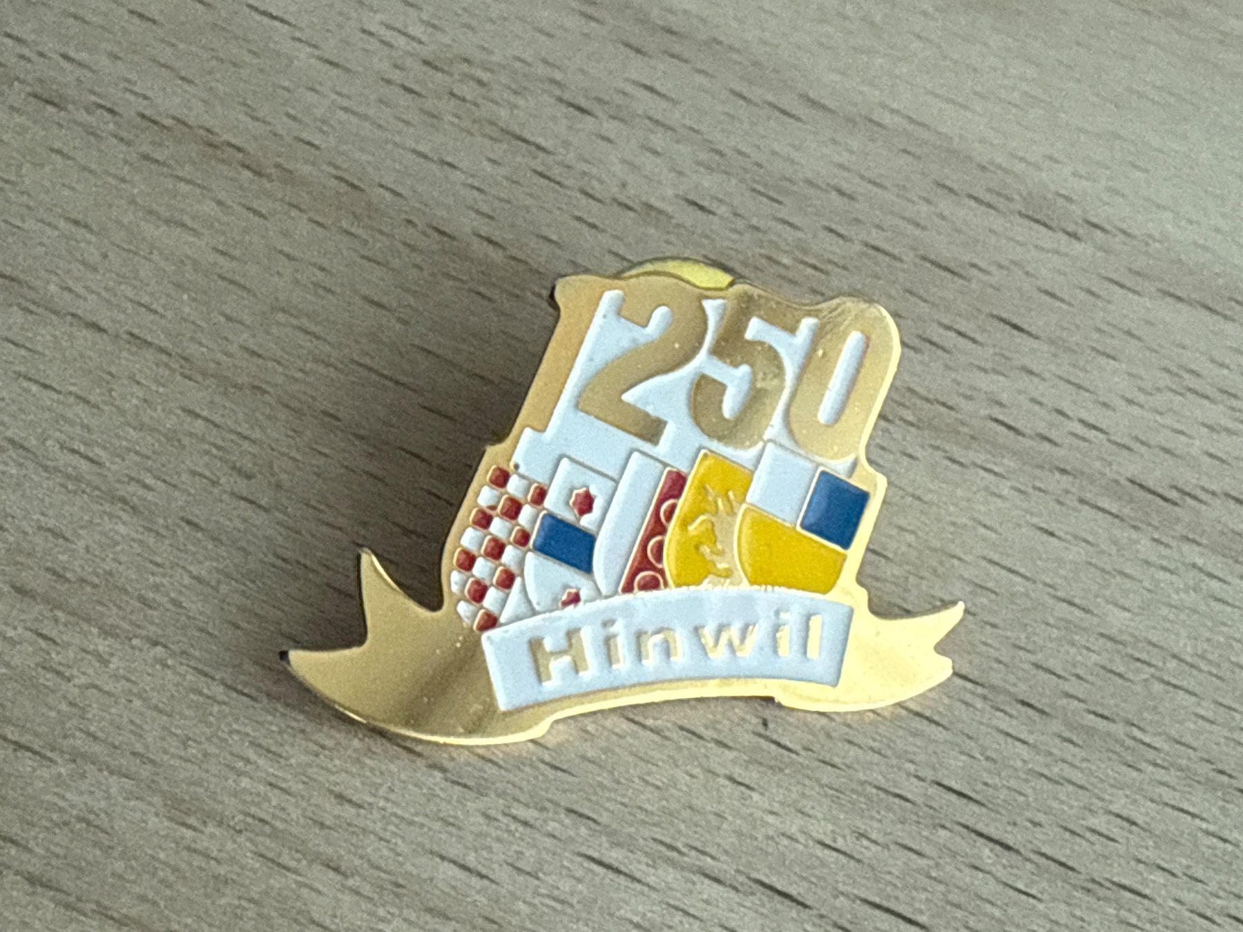 Plaketten & Abzeichen: Pin Hinwil – Gebraucht aus Glattbrugg von Schweigmatt