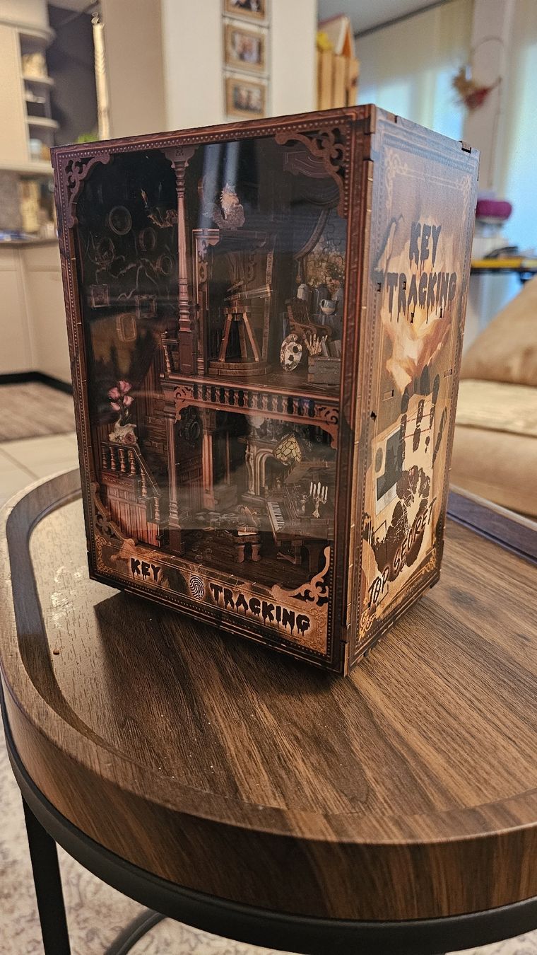 Alle Dekorationen: Book Nook Key Tracking beleuchtet  – Gebraucht aus Biel/Bienne von Ayana2010 2
