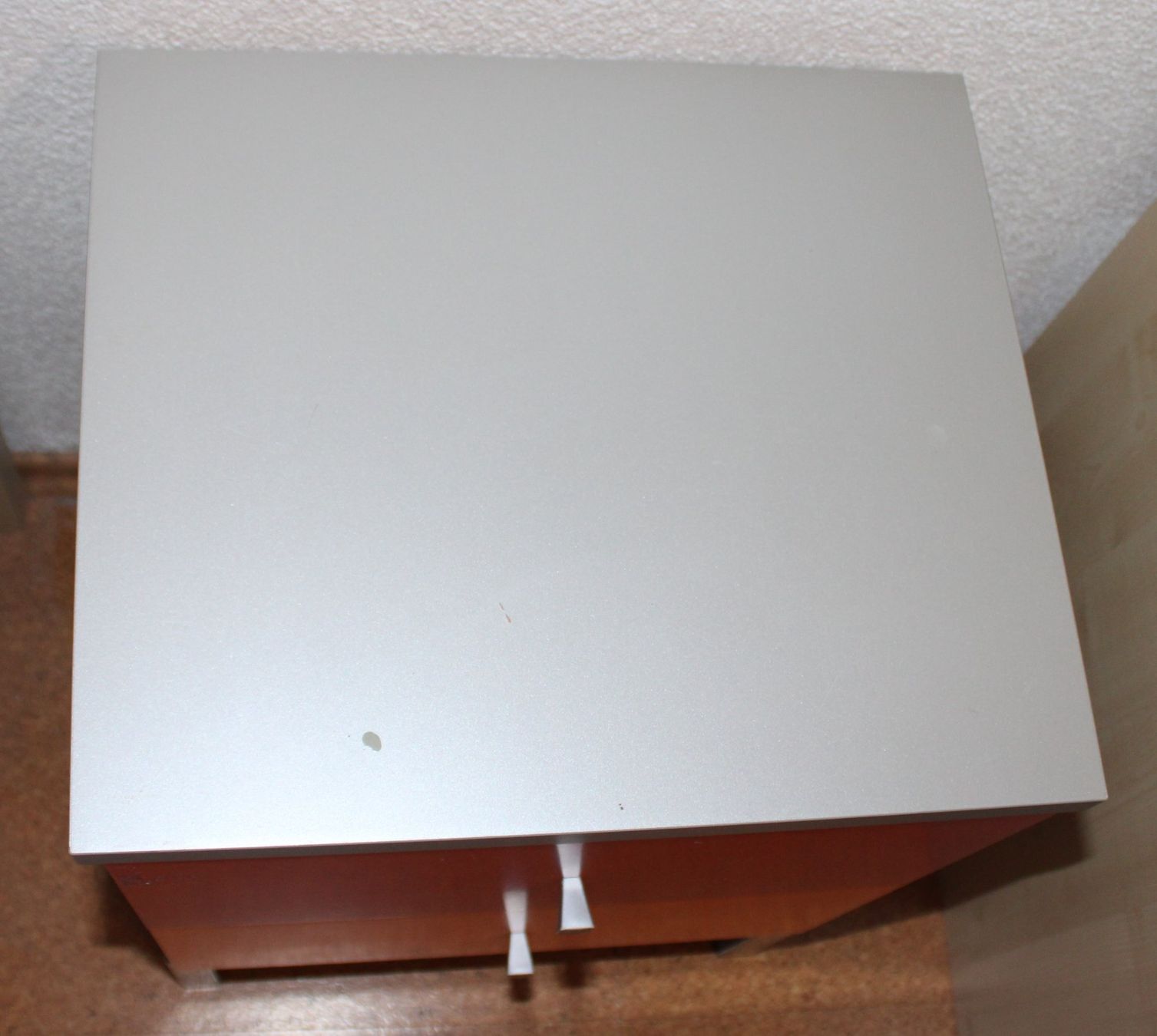 Comodini: Nachttisch – Usato da Schaan venduto da antikes_und_kurioses 1