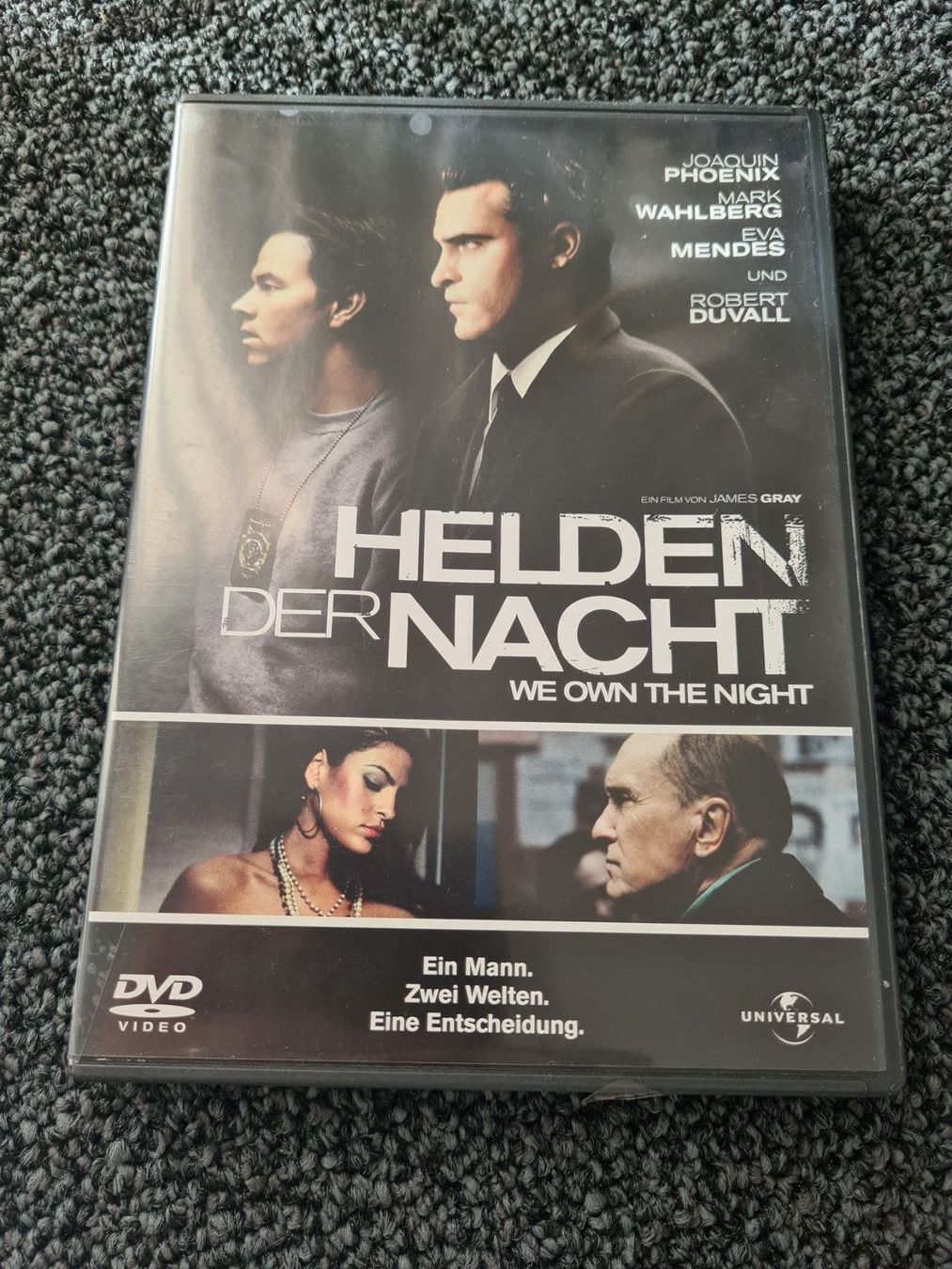 Tutti i DVDs: HELDEN DER NACHT(9880) – Usato da Ruswil venduto da M71