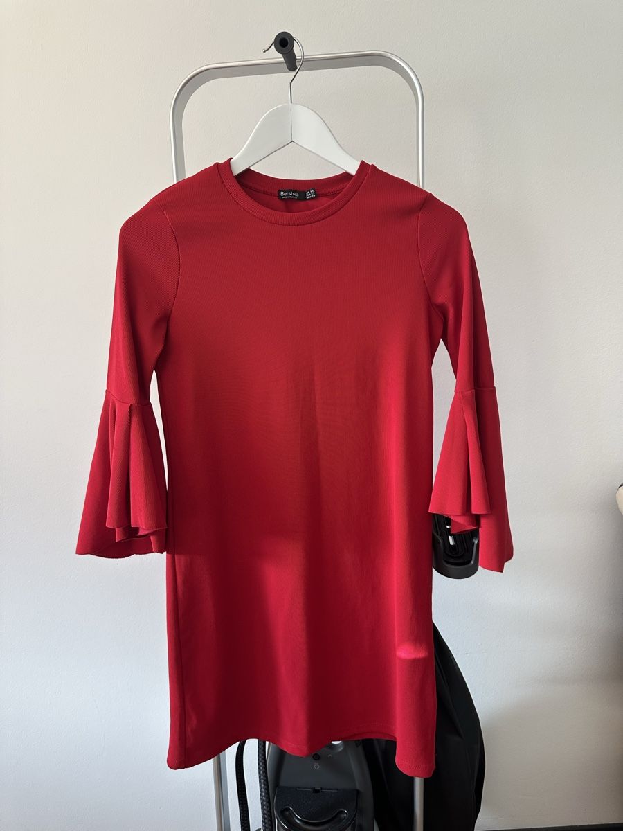 Bershka Kleider: Bershka Kleid, Gr. XS – Gebraucht aus Savognin von EdinaVerkauft