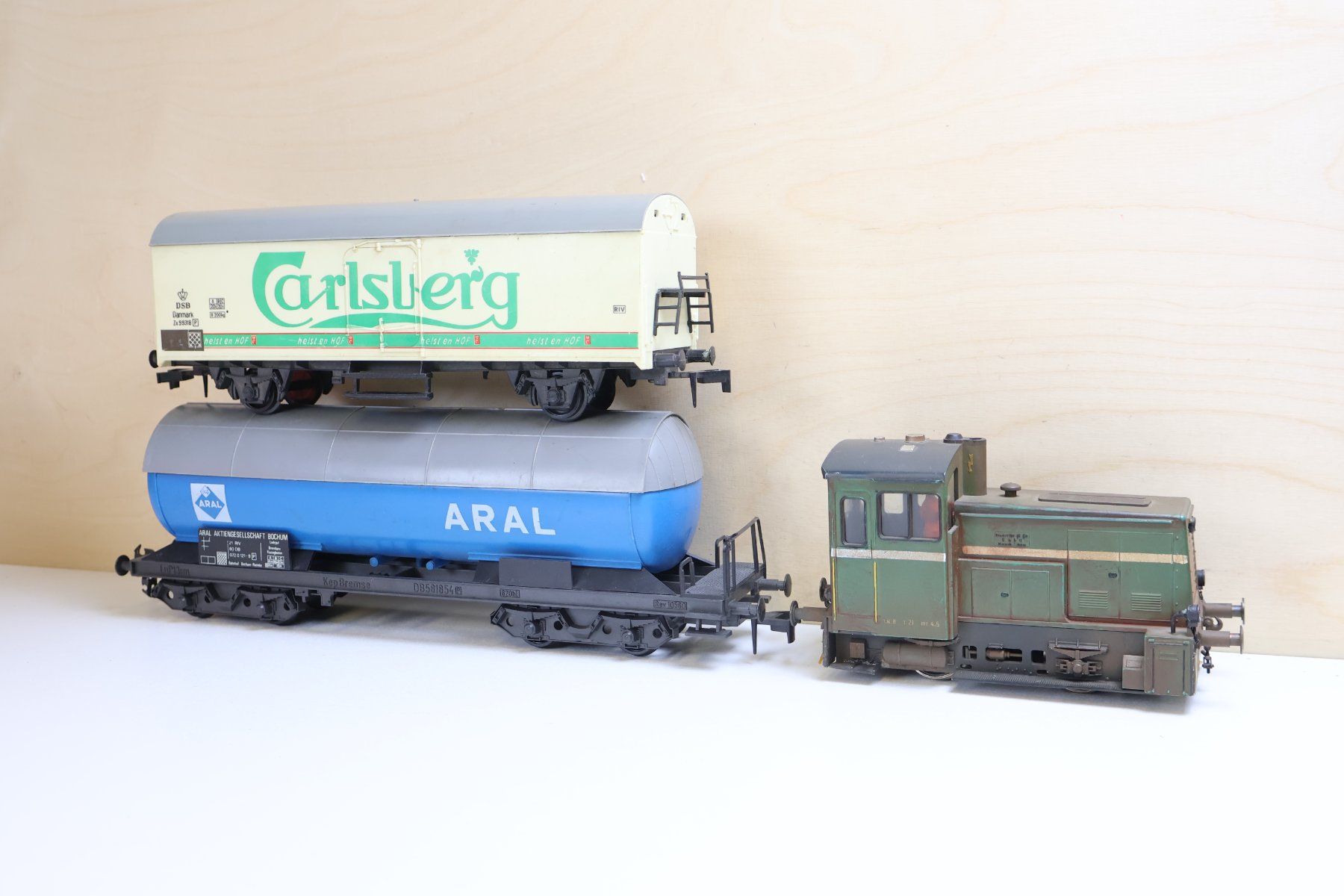 Lima Modelleisenbahnen: Lima "Gesupert" Rangierlok & Wagen Set - Spur 0 – Gebraucht aus Winterthur von Monstera 6