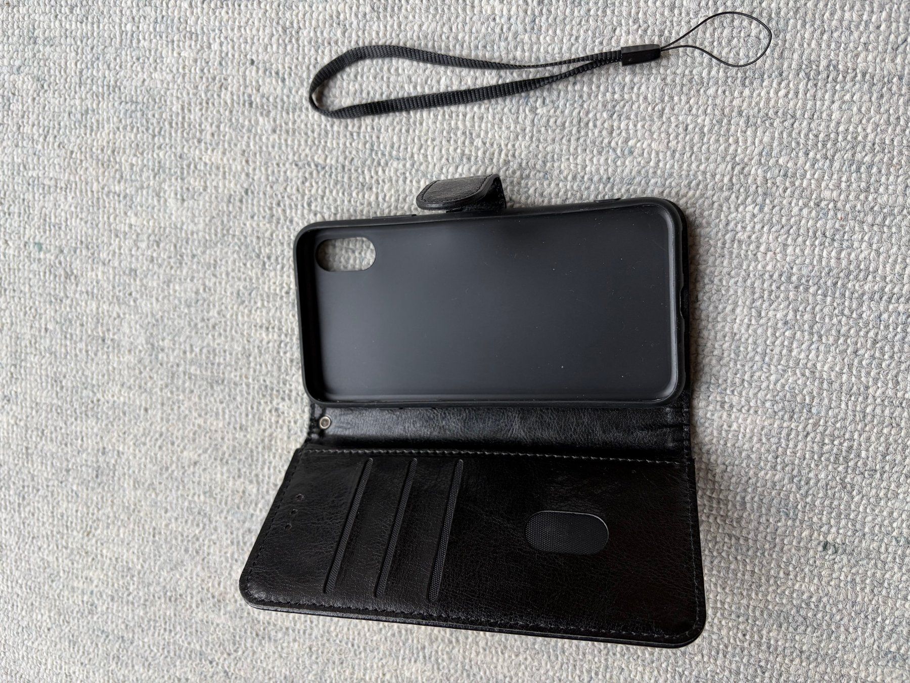 Apple Coques & Protection écran: iPhone X Hülle, Etui – Neuf (Voir description) à Uster par htm1
