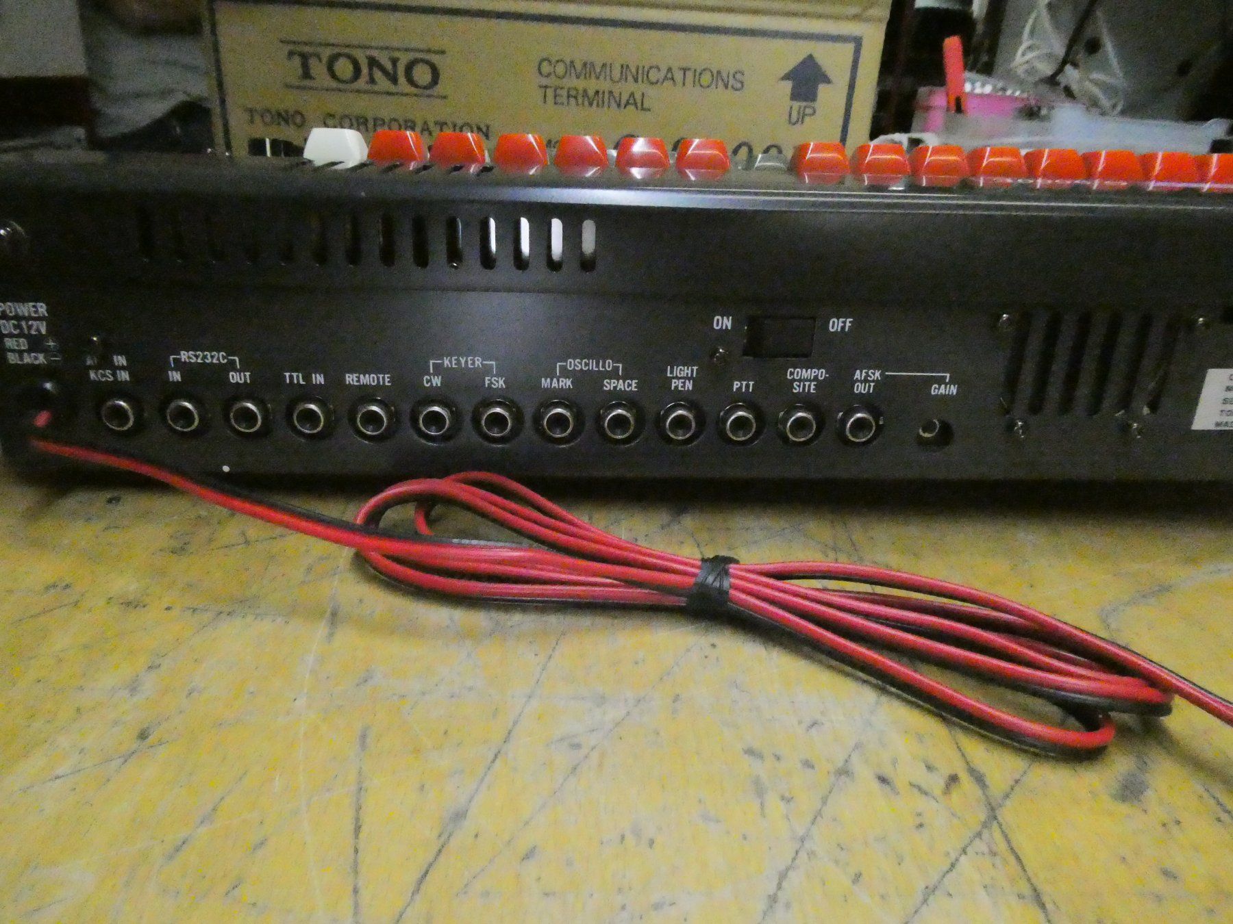 Tutti i francobolli: TONO 9000E Communication Terminal, 1980 – Usato da Etagnières venduto da emmaus.electro 5
