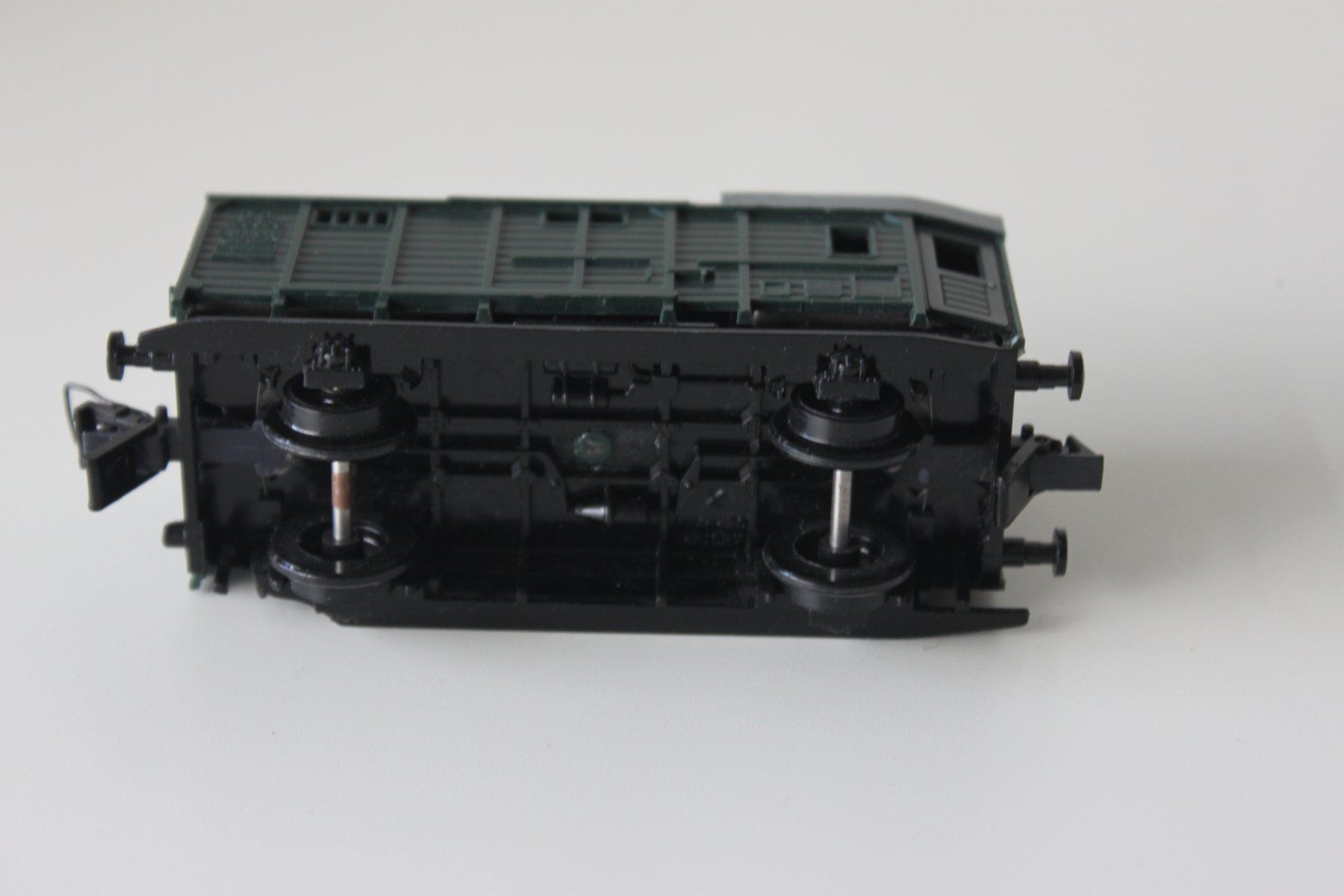 Trix Modellini di ferrovie: Trix Express Güterzug-Begleitwagen-Packwagen DB – Usato da Münchenstein venduto da Luna0100 2
