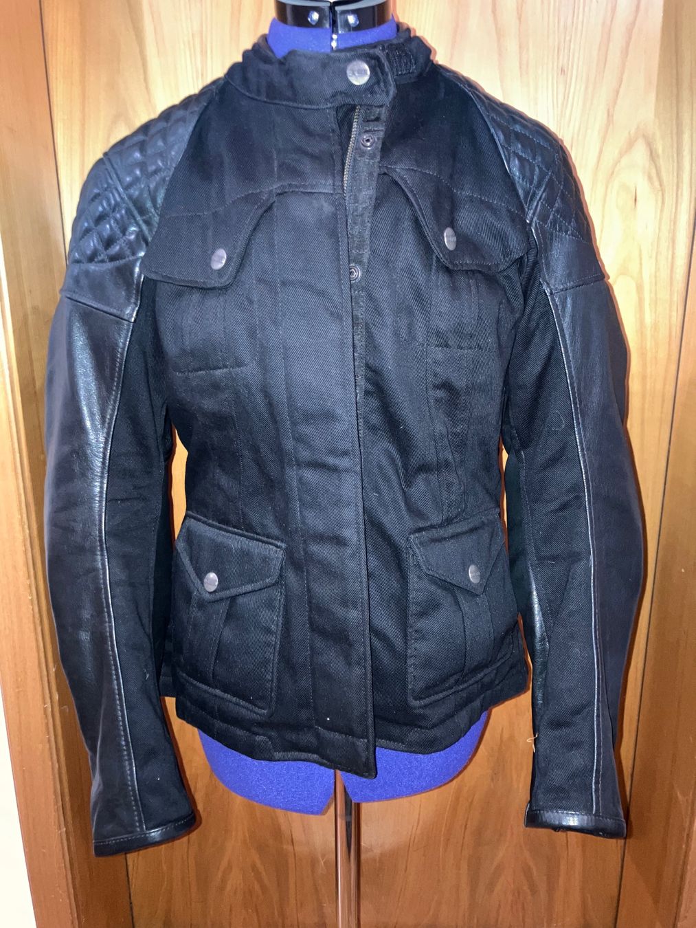Giacche: Damen Motorradjacke Leder-Textil – Usato da Gommiswald venduto da rockyturn
