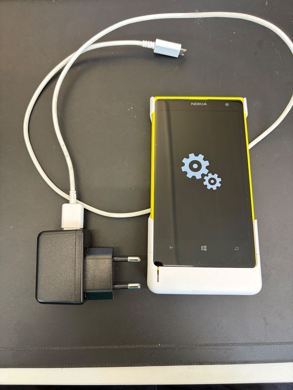 Nokia Handys / Smartphones: Nokia Lumia 1020 + Kamera Grip – Neu (gemäss Beschreibung) aus Aarburg von Wendepunkt_Fundgrube 5