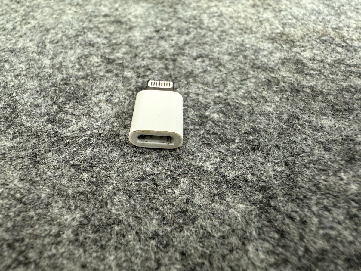Apple Unità & Adattatore: Apple Lightning auf Micro-USB Adapter - Top Zustand! – Nuovo (secondo la descrizione) da Brüttisellen venduto da Molemo 1