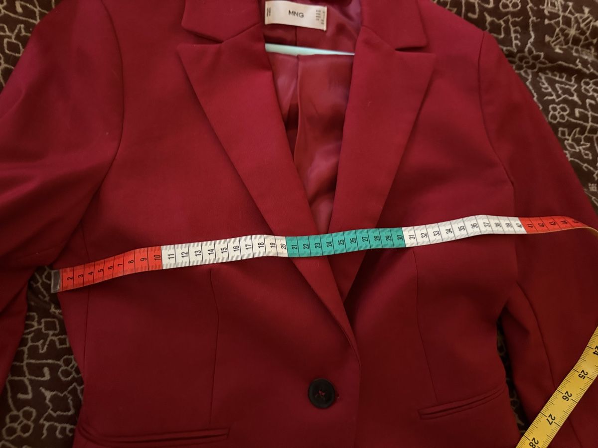 Mango Giacche: Gorgeous Mango Red Blazer, Size 34 - Perfect for Fall! – Usato da Zürich venduto da Vma_reuse 8