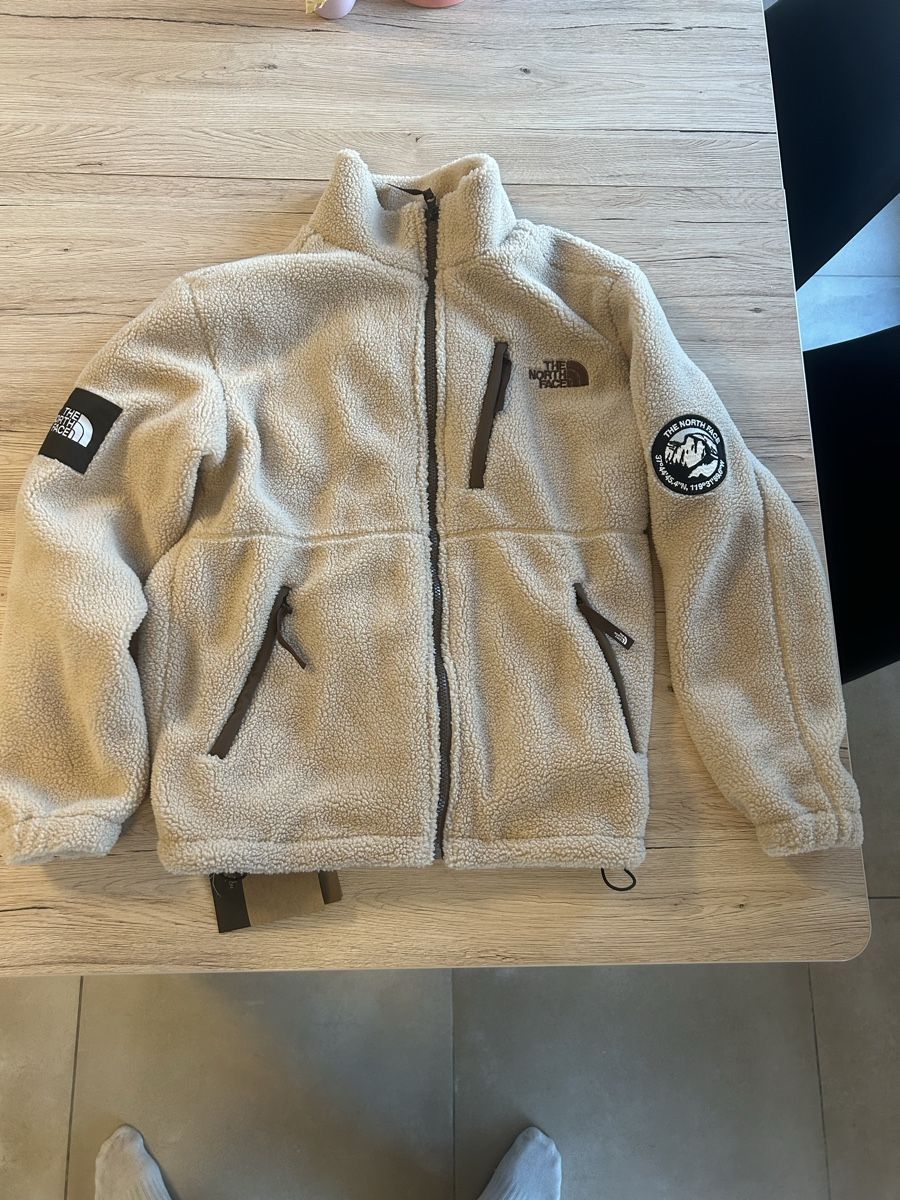 North Face Giacche: Veste The North Face, neuve, taille S! – Nuovo e nell'imballaggio originale da La Sagne VD venduto da Kwinmaxsport