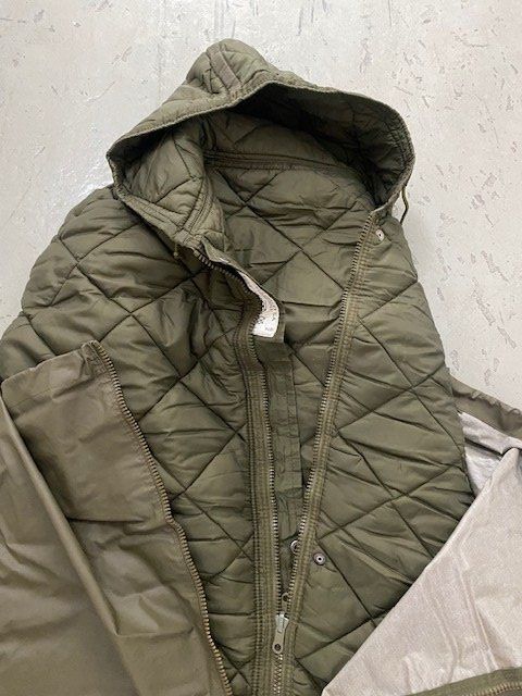 Armée suisse Sacs de couchage: Schlafsack olivgrün gebraucht, Schweizer Armee – D'occasion à Zürich par sch_m6rw