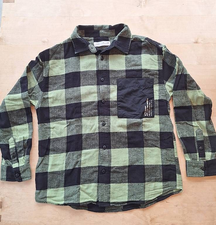 Camicie, T-shirt & Polo: Zara Hemd Gr 140 – Usato da Seewis-Dorf venduto da GAGAGAGSGAGA