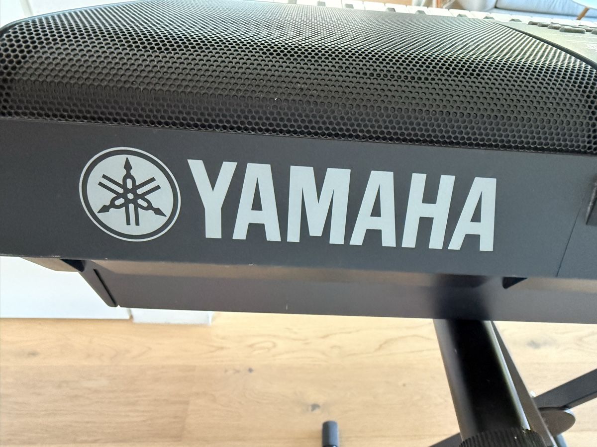 Yamaha Instruments de musique: Yamaha PSR-E423 Tragbares Keyboard – D'occasion à Rothrist par HVera 3