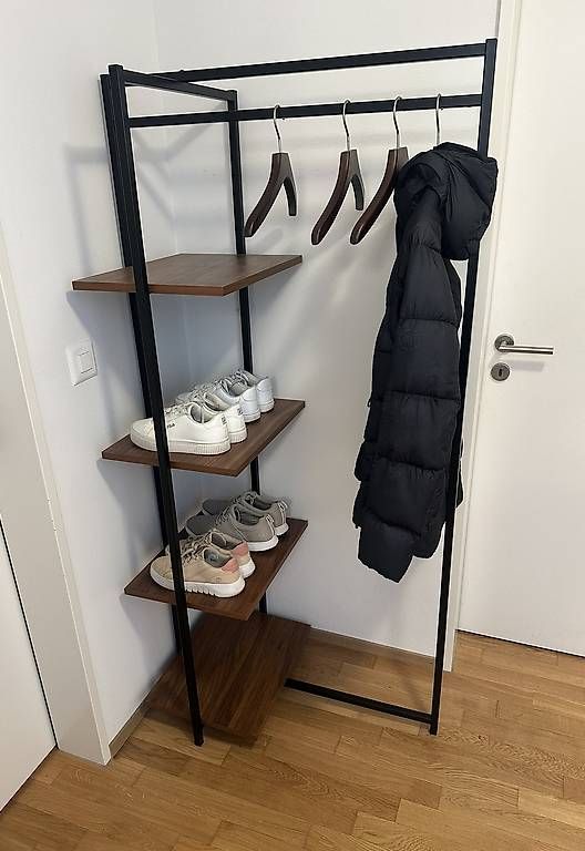 Interio Guardaroba: Interio Garderobe / Kleiderständer mit Regalelement – Usato da Regensdorf venduto da Karin1 2