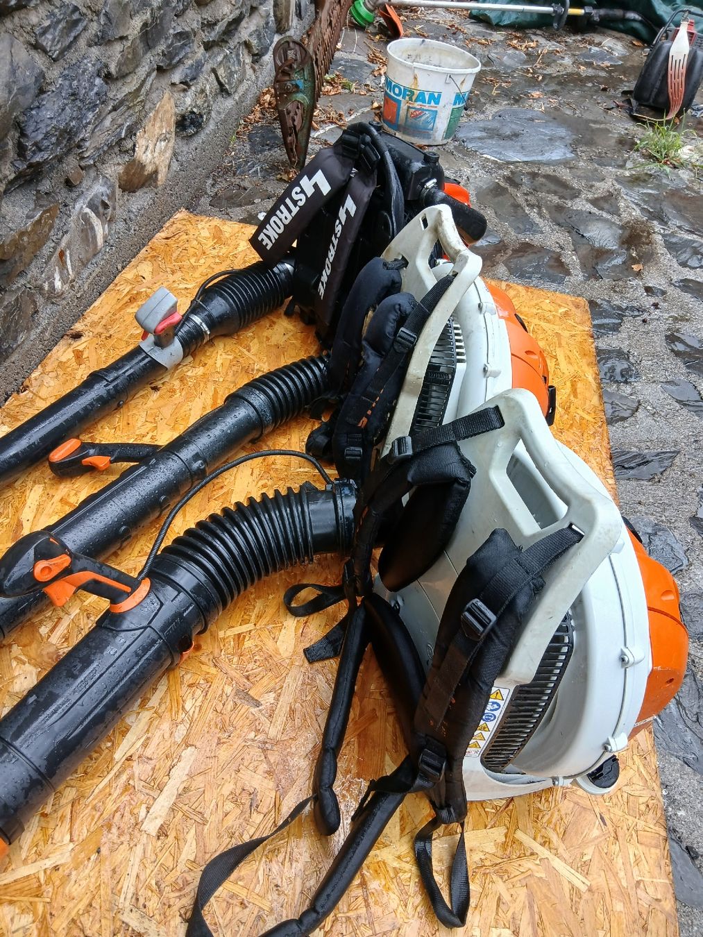 Stihl Laubbläser & Laubsauger: Laubbläser 2X Stihl 1X Dollmar – Defekt aus Seewis-Schmitten von positiv220780 1