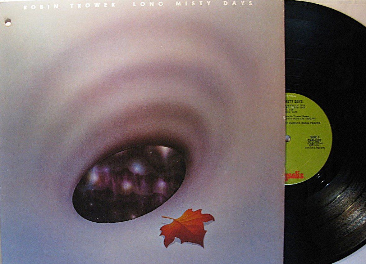 Vinyles: ROBIN TROWER "Long Misty Days" FIRST PRESS LP IN VG++/EX TOP – D'occasion à Monthey par Pingmub