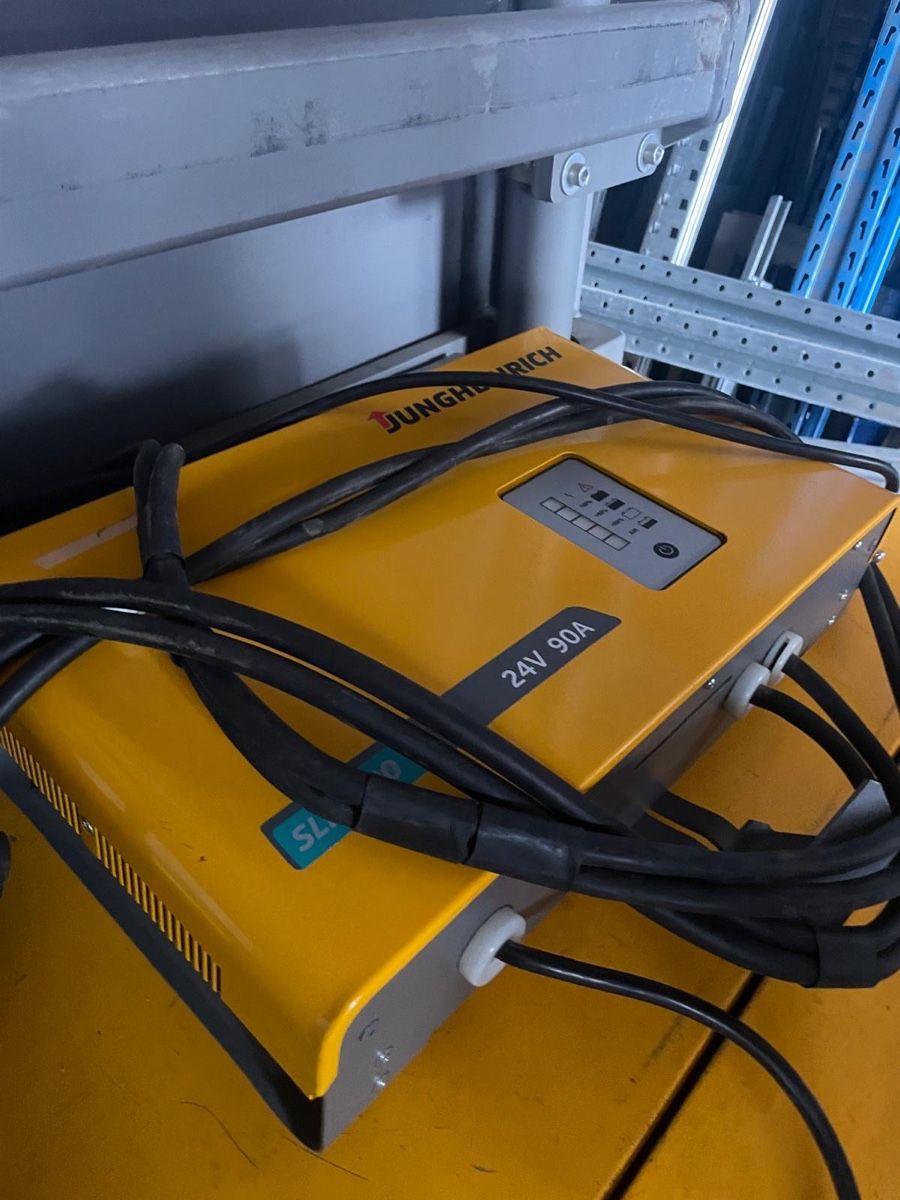 Jungheinrich Carrelli elevatori e a forche: Stapler / Hochregalstapler / Kommissionierer – Usato da Niederuzwil venduto da Solutions4industry 4