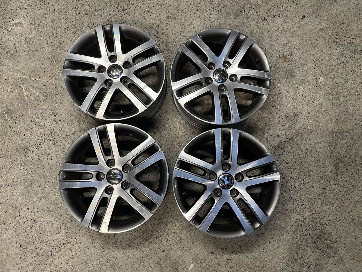 Volkswagen Cerchioni: Original VW Felgen 16 Zoll – Usato da Grenchen venduto da Swiss2540