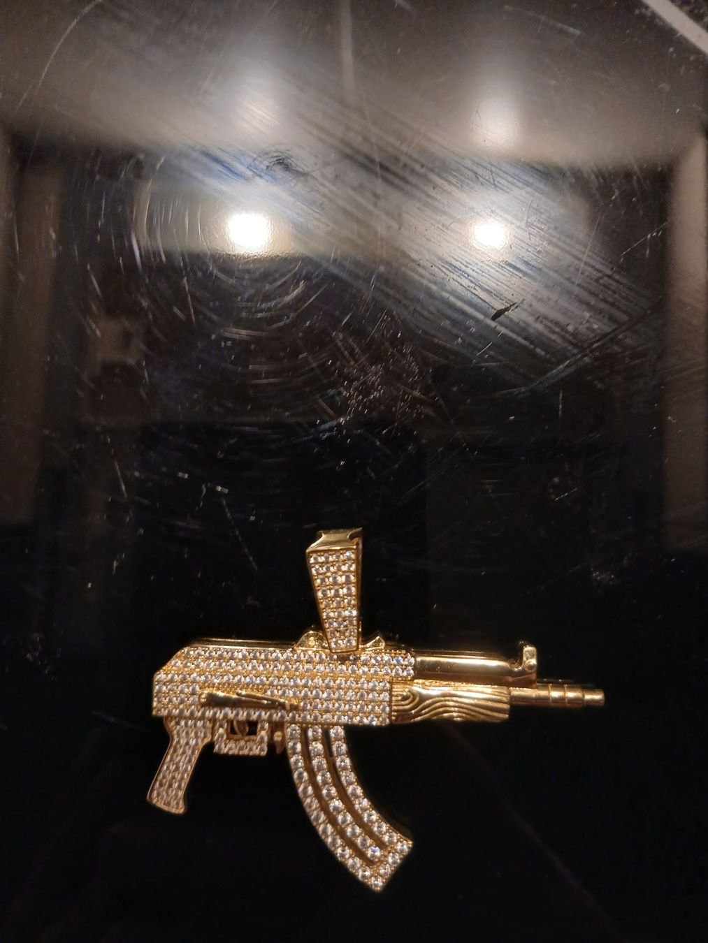 Ciondoli: Iced out Kalashnikov Anhänger – Usato da Oberglatt ZH venduto da Sandro0124