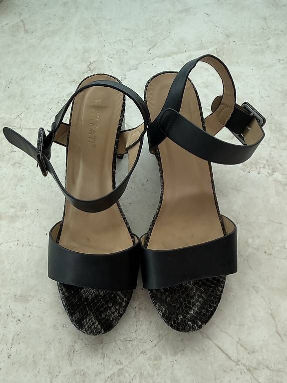 Chaussures femmes: Sandali un pelle  – D'occasion à Breganzona par Fp62