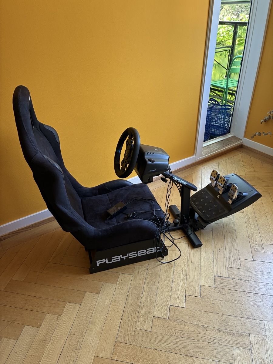 Systèmes de contrôle: Playseat Evolution Logitech G29 Wheel Pedals Used – D'occasion à Zürich par CasparHonegger.3000 1