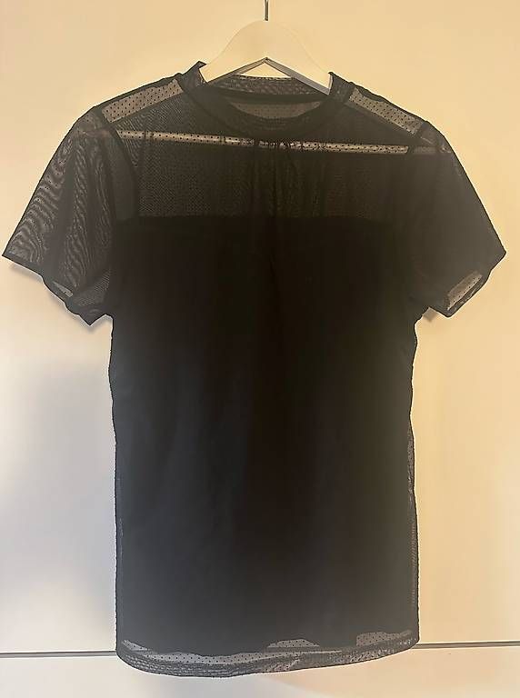 T-shirt: Schöne SPITZENSHIRT. Gr. 40 – Nuovo (secondo la descrizione) da Flawil venduto da mar_9chb
