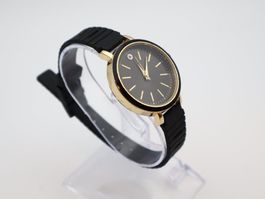 Damen Uhr (läuft mit Garantie)
