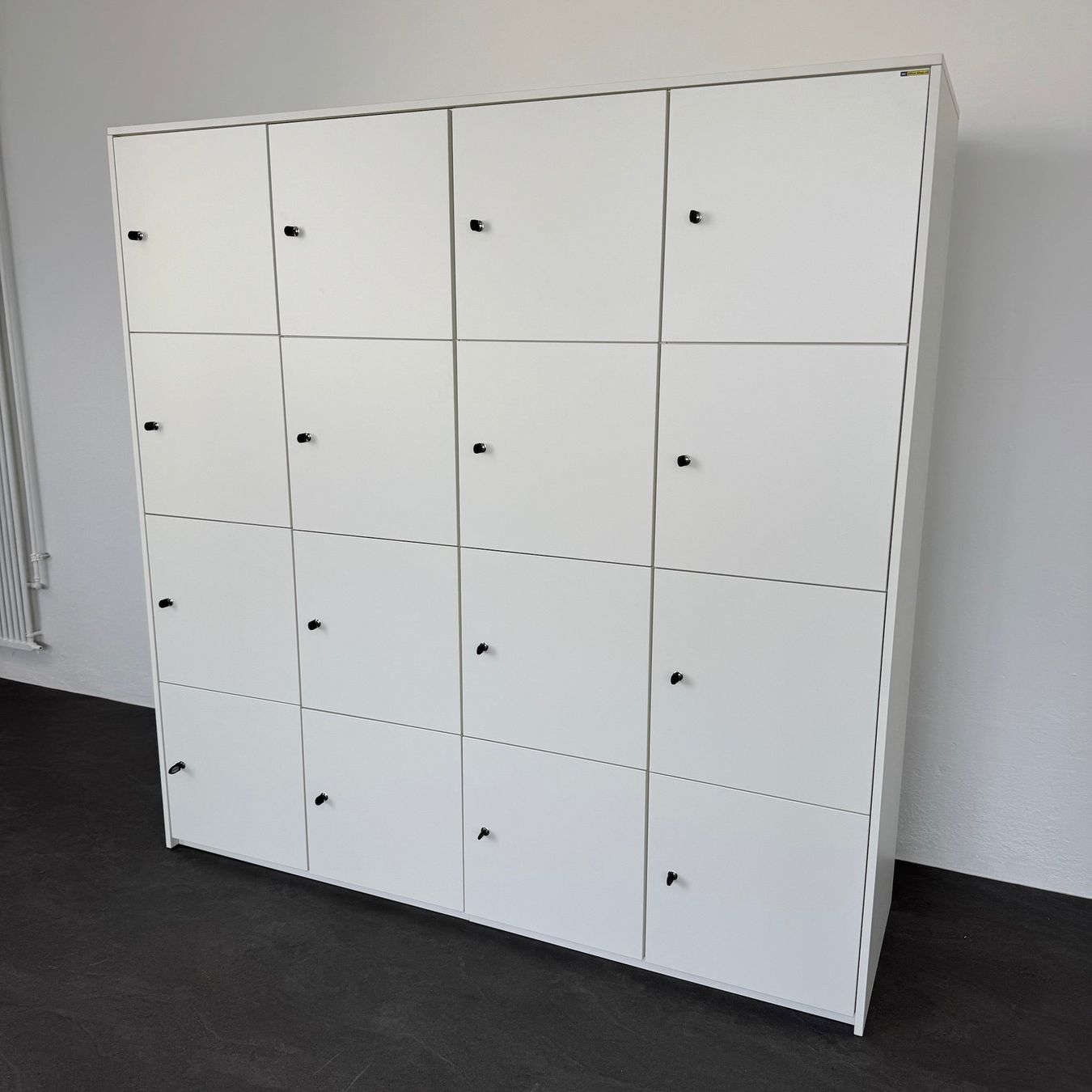 Armadi: Palmberg Prisma 2 Lockerschrank - 16 Abteile – Usato da Schönenwerd venduto da mcofficeshop 6